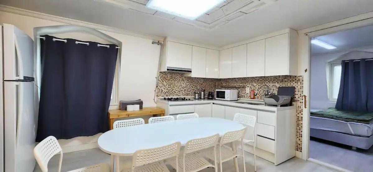 Apartamento K-2 White Linen House *