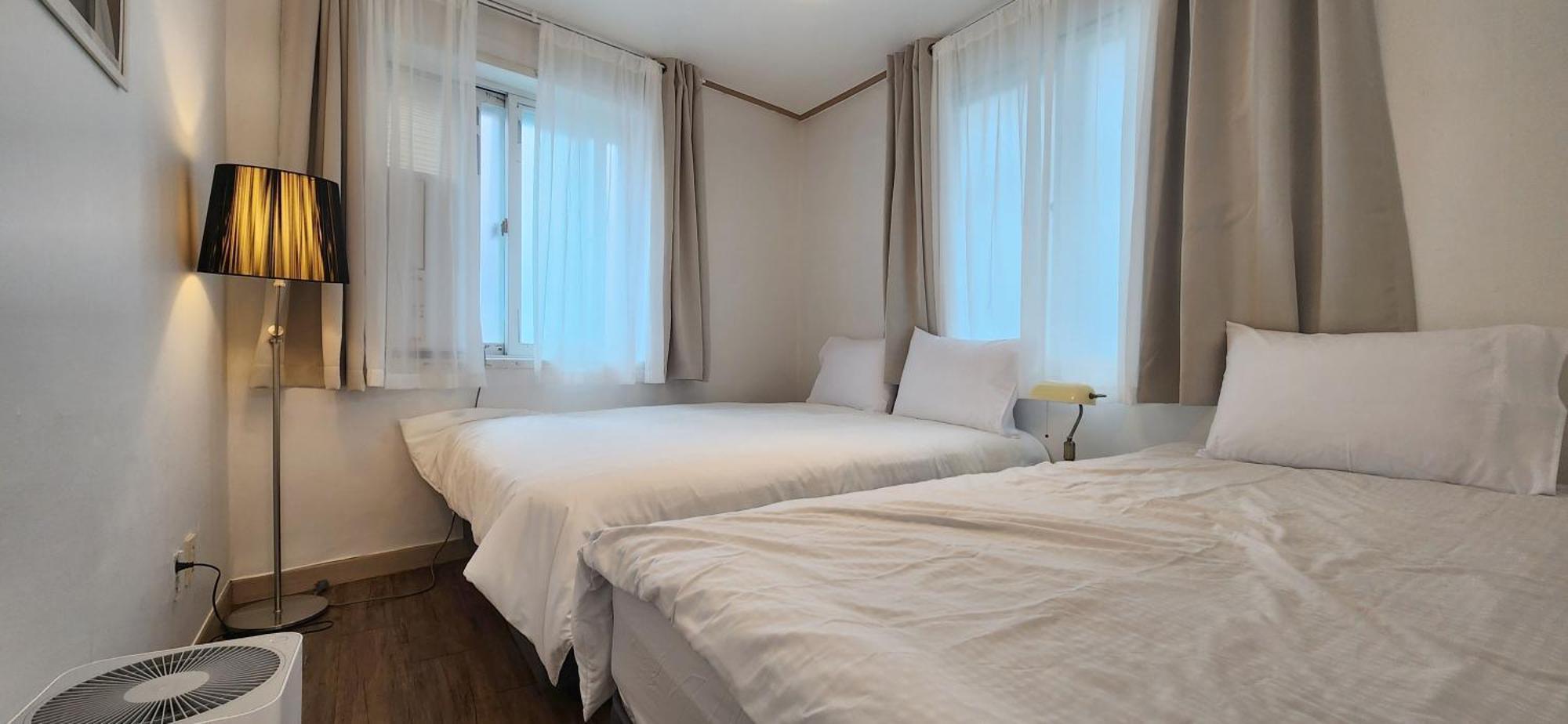 K-2 White Linen House *